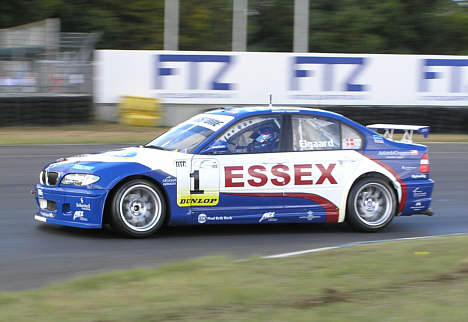 Team Essex Invest stiller med to af disse BMW'ere på Padborg Park.